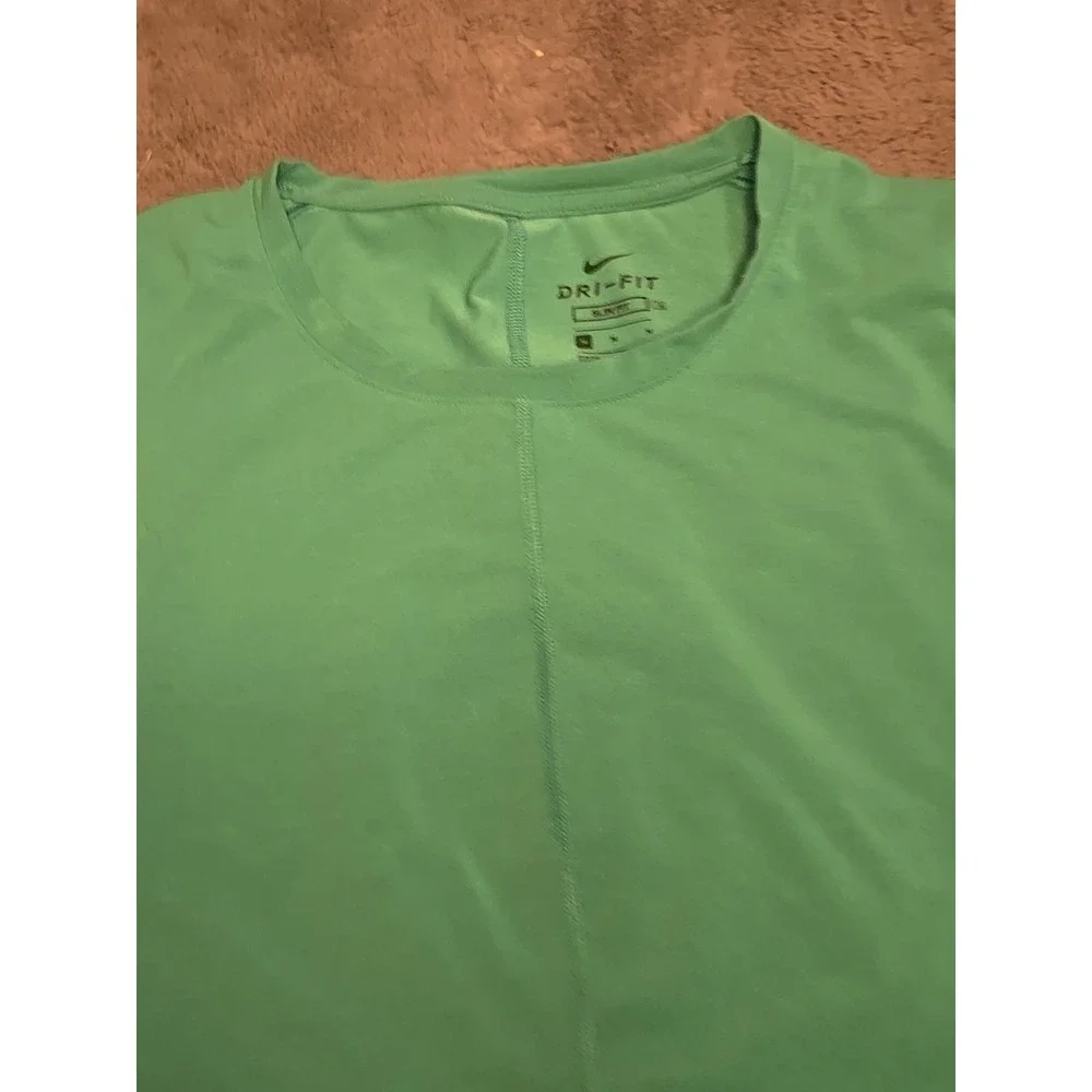 Nike‎ Training Dri-FIT Tee Mens Medium Green Vertical Front Seam Slim Fit EUC
